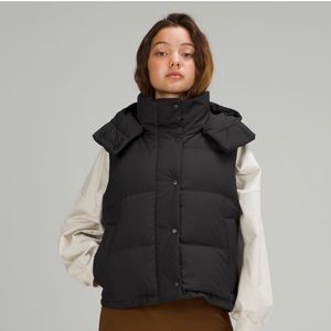 Lululemon Wunder Puff Cropped Vest. Black size 6. Barely worn.